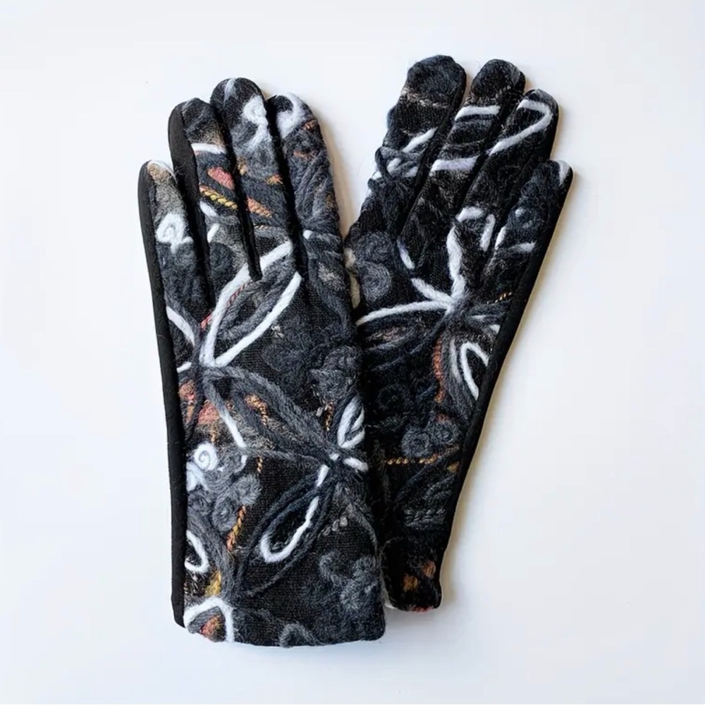 Elegant Embroidered Women's Gloves with Touchscreen and Floral Pattern